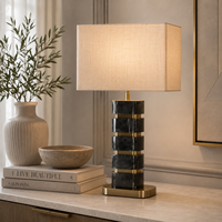Lampe de table d'appoint en marbre design avec finition dorée luxueuse, forme linéaire épurée et beauté décorative moderne