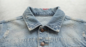 Veste en jean brodée pour femme, manches florales, boutonnée, décontractée, effet délavé, service OEM, automne-hiver, finition brute - Product Image 2