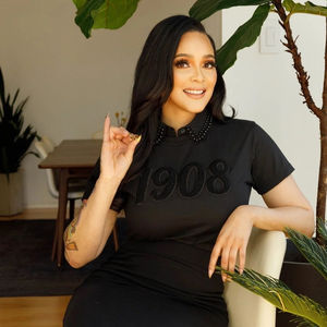 เสื้อยืดเชนิลสีดำล้วน ปี 1908 สำหรับผู้หญิง ชุดนักเรียนหญิง ปักตัวอักษร ผ้าฝ้าย เสื้อที่ระลึกชีวิตนักศึกษาแบบกรีก - Product Image 2