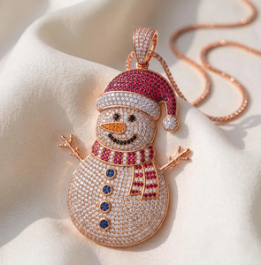 Colgante de Moissanita con Diseño de Muñeco de Nieve, Amuleto Navideño, Collar con Incrustaciones de Piedras de Color Plateado, Joyería para Regalo Festivo - Product Image 4