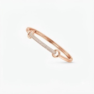 กำไลข้อมือแบบวงกลมและแบบแท่งเชื่อมต่อกัน ดีไซน์ทันสมัย ทองคำแท้ 10K 14K 18K ประดับเพชรเพฟ 0.36 กะรัต เพฟเพชรเพาะเลี้ยงในห้องปฏิบัติการ - Product Image 3
