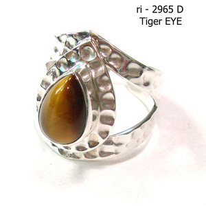Women's 925 Sterling Silver Natural <b>Rainbow</b> Moonstone Adjustable Band Hammered Finish Ring Everyday Wear Bezel Setting Certified - Product Image 3