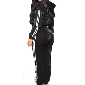 ชุดวอร์มเทนนิสลำลองคุณภาพสูงสำหรับผู้หญิง เสื้อครอปฮู้ดดี้แบบมีเชือกผูก กางเกงจ็อกเกอร์ลายแถบคู่ ชุดกีฬาฟิตเนสแบบกลับด้านได้ - Product Image 4