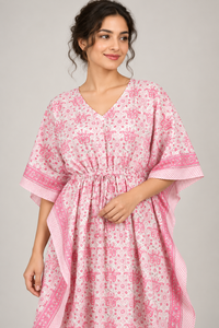 Robe Kaftan Florale Rose et Blanche pour Femme, Col en V Longue avec Bordure Décorative pour Tenue Estivale de Resort – Vente en Gros pour Acheteurs Mondiaux - Product Image 2