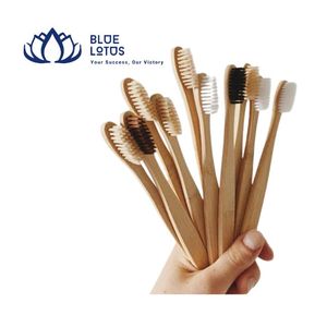 Cepillo de Dientes de Bambú Biodegradable de Cerdas Medianas, Venta al por Mayor, Cero Desperdicio - Product Image 1