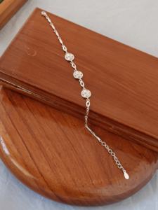 สร้อยข้อมือเงินแท้ 925 ลายเหรียญเรขาคณิตสำหรับผู้หญิง เครื่องประดับแฟชั่นเรียบง่าย ขัดเงาอย่างดี เหมาะสำหรับใส่ทุกวัน ของขวัญสำหรับงานปาร์ตี้ - Product Image 3