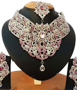 Antique Style <b>Crystal</b> Rhinestone Handmade Flower Design Jewelry Necklace Earrings Maang Tikka <b>Set</b> Gold Engagement Party - Product Image 2