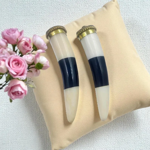 Colgante de Latón Natural Ecológico Hecho a Mano con Perla Natural y Hueso Tallado con Temática Animal para Hombre y Mujer - Regalo de Negocios, Decoración del Hogar - Product Image 6