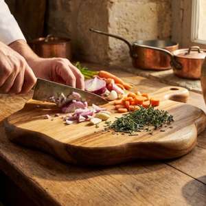 Planche à découper artisanale en bois d'acacia massif, forme naturelle, avec trou de suspension, grain naturel, pour légumes - Product Image 2