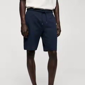 Shorts de sport pour hommes à taille élastique, séchage rapide, personnalisables avec logo et poches, pour la course, l'entraînement et le fitness - Product Image 4