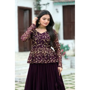 Haut de travail à paillettes et à broderie pour femmes et Lehenga pour vêtements de fête - Product Image 2