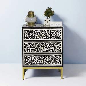 Élégante commode en bois avec tiroir latéral en os incrusté, motif artisanal décoratif, meuble de rangement pour chambre à coucher - Product Image 3