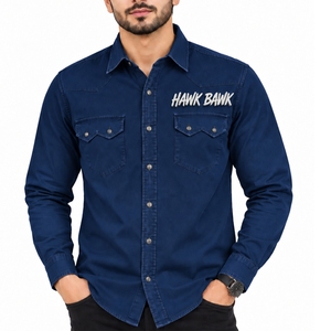 Camisa de mezclilla para hombre, camisa informal de manga larga con botones y bolsillos en el pecho, costuras impecables, comodidad diaria, cuello clásico, bolsillos en el pecho - Product Image 1