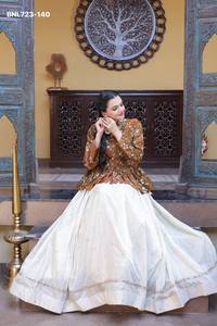Magnifique collection de lehenga et de blouses peplum entièrement brodées et ornées de sequins, fournisseur de Surat. - Product Image 6