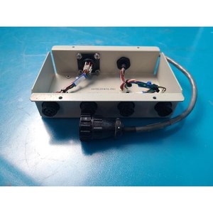AMAT 0040-20973 BRACKET, FLOW METER, NESLAB Utilisé comme pièce détachée d'équipement semi-conducteur d'occasion - Product Image 5