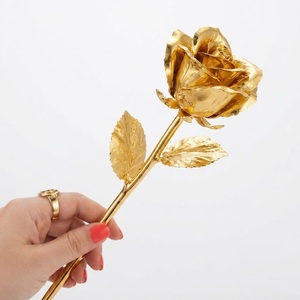 Venta al por mayor de rosas clásicas chapadas en oro de 24 quilates, color oro rosa, para bodas y decoración de lujo para el hogar, suministro directo de fábrica. - Product Image 2
