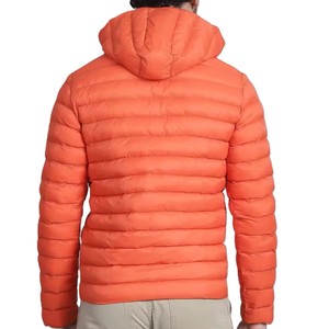 Veste matelassée pour homme de haute qualité, couleur personnalisée, à capuche, épaisse, imperméable, en toile, en polyester matelassé, avec patch logo, patchwork, hiver - Product Image 1