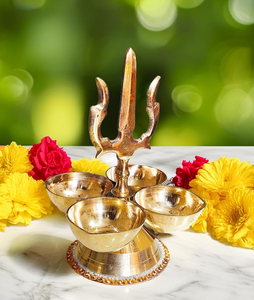 Lámpara de aceite Diya de latón con 4 cuencos, decoración tradicional hindú para Puja, para el festival Diwali, culto en templos, bodas y decoración del hogar - Product Image 5