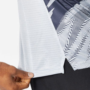 Camiseta Deportiva de Secado Rápido para Entrenamiento Formal, Sublimada, Ecológica, de Alto Rendimiento, con Diseño Personalizado y Cuello en V, Venta al Por Mayor - Product Image 6