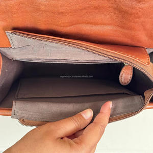 New 2025 Fashion Design Hand Tooled <b>Leather</b> Western-Style Ornate Buckle Crossbody Handbag for Women's Quilted Handle Flap Purse - Product Image 6