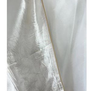 Casulla Bordada de Alta Calidad, Diseño Personalizado, Nueva Colección Venezia de Seda Shantung Blanca, Diseño Bordado Verde 2026 - Product Image 6