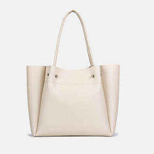 Sac de voyage en cuir de vachette imprimé et gaufré, motif vache, sac de week-end, fermeture éclair, grande capacité, unisexe, sac de sport, sac de nuit - Product Image 2