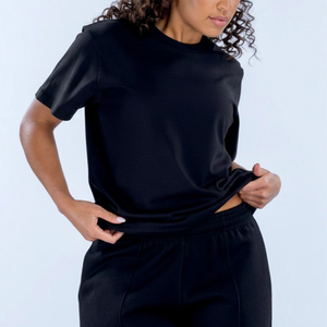 T-shirt à manches courtes noir pour femme, logo personnalisé, haute qualité, vente en gros, jersey uni, respirant, à séchage rapide, pour le printemps et l'été - Product Image 4