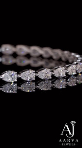 AARVA JEWELS Pulsera de tenis clásica para mujer de plata de ley 925 chapada en oro con moissanita y perla de agua dulce, corte de pera, engaste de garra, IGI - Product Image 4