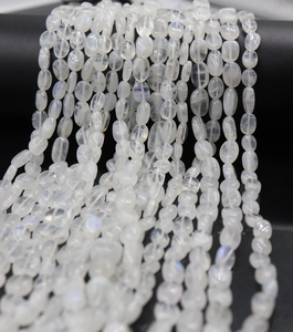 ลูกปัดมูนสโตนสีรุ้งธรรมชาติ 4x8 มม. รูปทรงวงรีเรียบ สำหรับทำเครื่องประดับ-สีขาวไฟ - Product Image 3