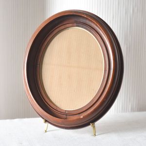 Marco de Fotos de Madera Personalizado DeskMate |   Marco de Fotos de Madera Sólida Independiente para Exhibición en Mesa y Regalos Personalizados - Product Image 1