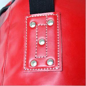 Sac de frappe Fairtex en cuir véritable rouge, robuste et personnalisé, pour la gym et l'entraînement - Product Image 3