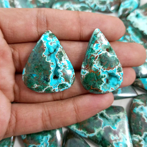 Radha Arts - Cristal Natural Azul Verde Chrysocolla Druzy Cabochon a Granel para Diseño, Sanación, Gemas, Colgantes, Collares y Fabricación de Joyas - Product Image 4