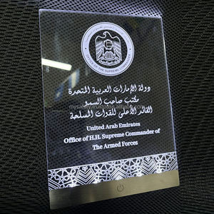 Etiqueta de Acrílico Plástico VIP Personalizada con Grabado, Logotipo Personalizado, Impresión Digital, Luz LED, Invitación de Lujo, Promoción Empresarial - Product Image 1