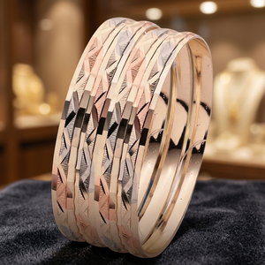Lot de bracelets plaqués or 3 tons, bracelets de mode multicolores en or, bracelets 3 tons, ensemble de bracelets en laiton tricolores. - Product Image 2