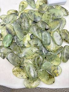 พลอยเพรนไนต์ธรรมชาติแบบคาโบชอง จำนวนมาก พลอยเพรนไนต์ขายส่ง พลอยเพรนไนต์จำนวนมาก พลอยเพรนไนต์สีเขียว - Product Image 4
