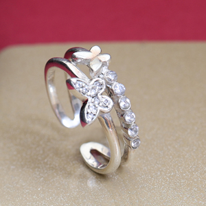 Anillo de Plata de Ley 925 Hecho a Mano con Diseño de Flor y Mariposa - Joyería Ajustable para Mujeres y Niñas para Usar en Bodas y Fiestas - Product Image 4