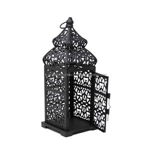 Lanterne décorative en métal en gros avec un design complexe parfait pour un événement de mariage abordable et un éclairage festif - Product Image 1