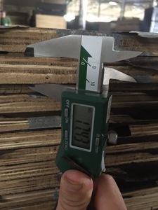 Contreplaqué filmé E0 standard du Vietnam 12mm 15mm 18mm Noir Marron Design moderne pour coffrage de construction - Product Image 3