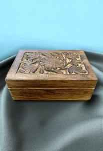 Caja de Almacenamiento de Madera Maciza de Lujo con Superficie Pulida para Empaque de Regalos Premium - Product Image 6