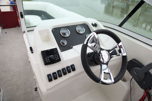 Venta al por mayor: Nuevo modelo 2026 - Yate de lujo de aluminio de 27 pies para deportes acuáticos y pesca - Product Image 3