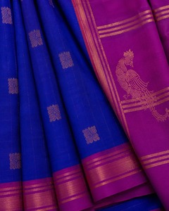Sari en soie pure bleu royal avec bordure contrastée violette, motif paon, tissé à la main, vêtement traditionnel indien pour les fêtes et les mariages - Product Image 4