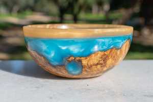 ชามไม้เรซิ่นธรรมชาติรักษ์โลก ขัดเงาอย่างดี สำหรับเสิร์ฟสลัด งานเลี้ยง งานปาร์ตี้ ชามไม้เคลือบอีพ็อกซี่เรซิ่น - Product Image 3