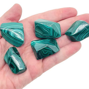 มาลาไคต์ธรรมชาติแกะสลักรูปทรงไม่สม่ำเสมอ หินเรกิ หินมงคลตามหลักฮวงจุ้ยสำหรับตกแต่งบ้าน - Product Image 1