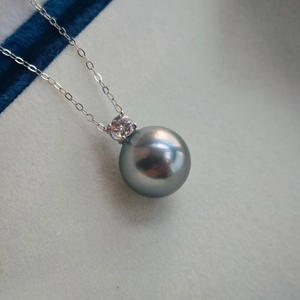 Collier de perles noires de Tahiti haut de gamme, pendentif Reine en or 18 carats, perle véritable d'eau de mer, bijoux de luxe - Product Image 3