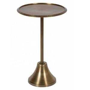 Recién llegado, mesa auxiliar acanalada tradicional, mesa auxiliar decorativa con acabado dorado texturizado, mesa de centro de aluminio hecha a mano, dormitorio - Product Image 3