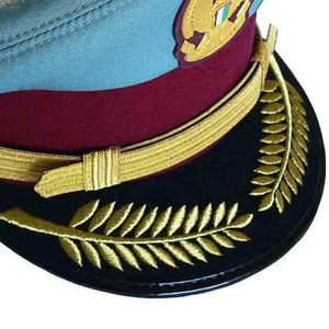 หมวกพิธีการ OEM พร้อมปีกหมวกสีทองแบบแถวเดียว ขายส่งเครื่องประดับศีรษะ หมวกปักมือสีทองสีเงิน ทำจากขนสัตว์ 100% สำหรับกิจกรรมกลางแจ้ง - Product Image 2