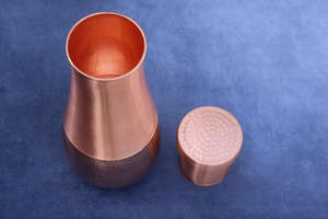 Recipiente de Agua Reutilizable, Portátil, Ligero, Duradero y Ecológico, Diseño Tulipán de Cobre, Dos Tonos - Product Image 2