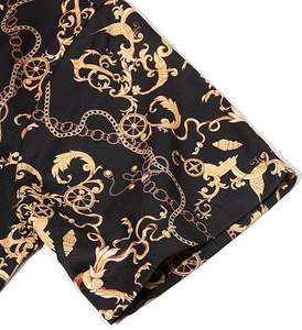 ชุดเสื้อเชิ้ตและกางเกงขาสั้นผู้ชายสไตล์บาโรกสีดำทองแบบสั่งทำพิเศษ – ชุดฤดูร้อนพิมพ์ลายโซ่หรูหรา ติดกระดุม ผู้ผลิตชุดไซส์ใหญ่ - Product Image 6