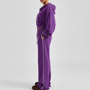 Conjunto de 2 piezas para mujer OEM de algodón 100% con lavado ácido, sudadera corta con cremallera de color liso y jogger acampanado, con encaje bordado personalizado - Product Image 3