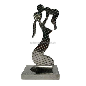 Escultura decorativa de aluminio con acabado de níquel y oro para decoración del hogar Escultura de metal Artículos de regalo de Diwali - Product Image 3